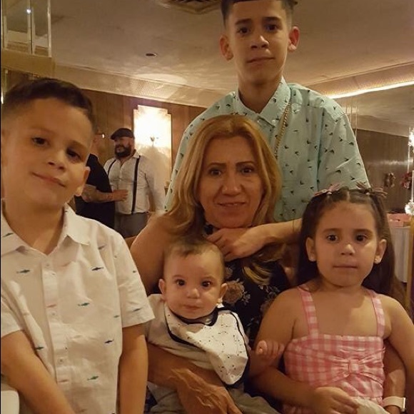 Meet your Posher, Bertha - Picture 3 of 5